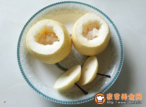 冰糖炖雪梨的正确做法（冰糖蒸雪梨的正确做法）
