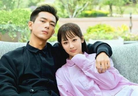 女儿男朋友是妈妈的爱豆的电视剧(爸爸的新女朋友) 女儿男朋友是妈妈的爱豆的电视剧(爸爸的新女朋友)